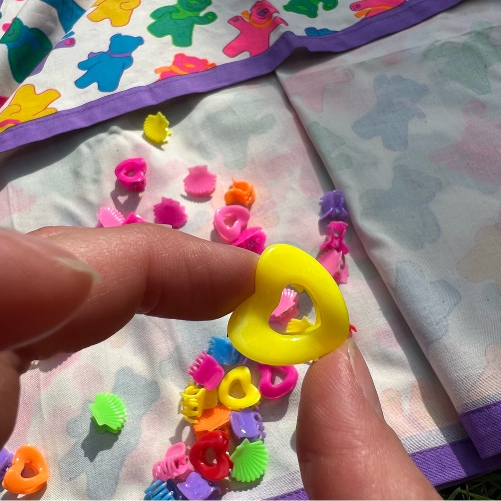 Colorful Y2K Hair Clips - Picture 2 of 6